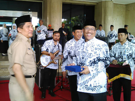 Pencarian PGRI Nagekeo - Persatuan Guru Republik Indonesia Cabang Nagekeo